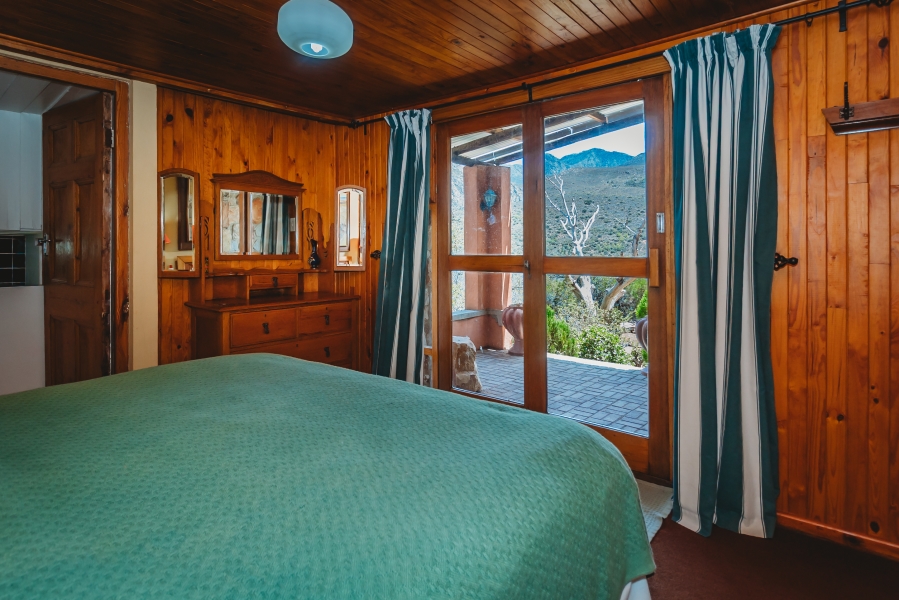 5 Bedroom Property for Sale in De Rust Western Cape